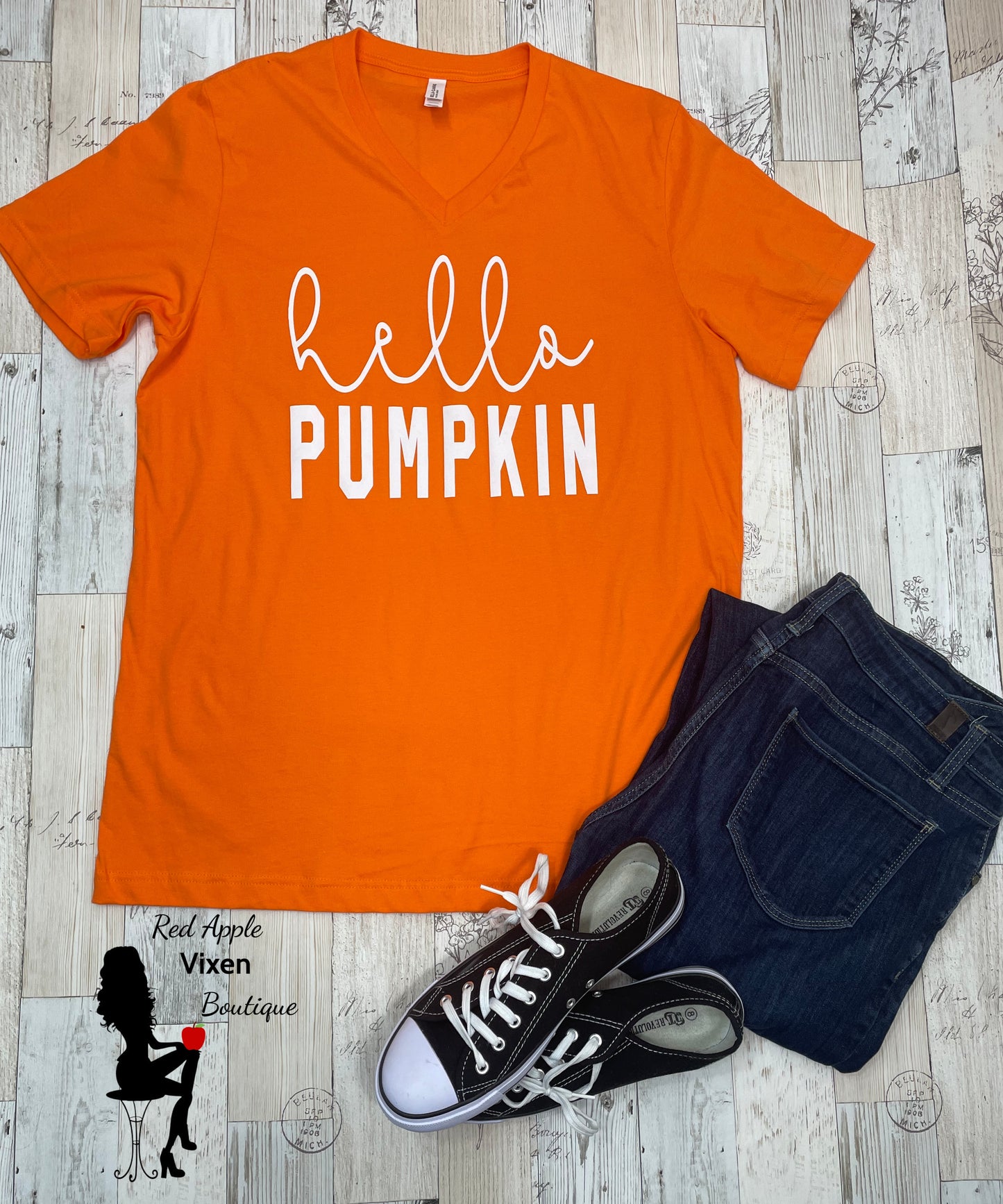 Hello Pumpkin Graphic Tee - Red Apple Vixen Boutique