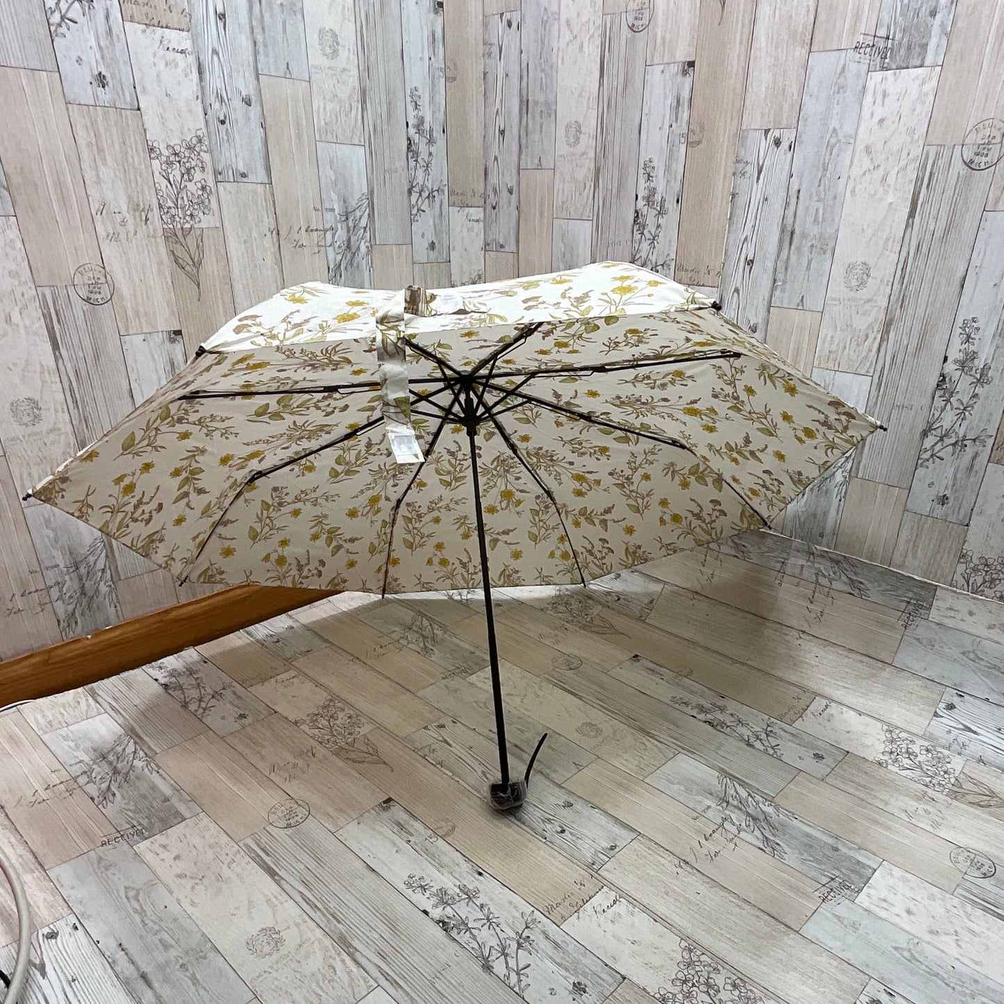 Manual Compact Travel Floral Umbrella - Sassy Chick Clothing